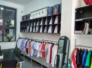壹戰(zhàn)誠(chéng)銘服裝樣品展